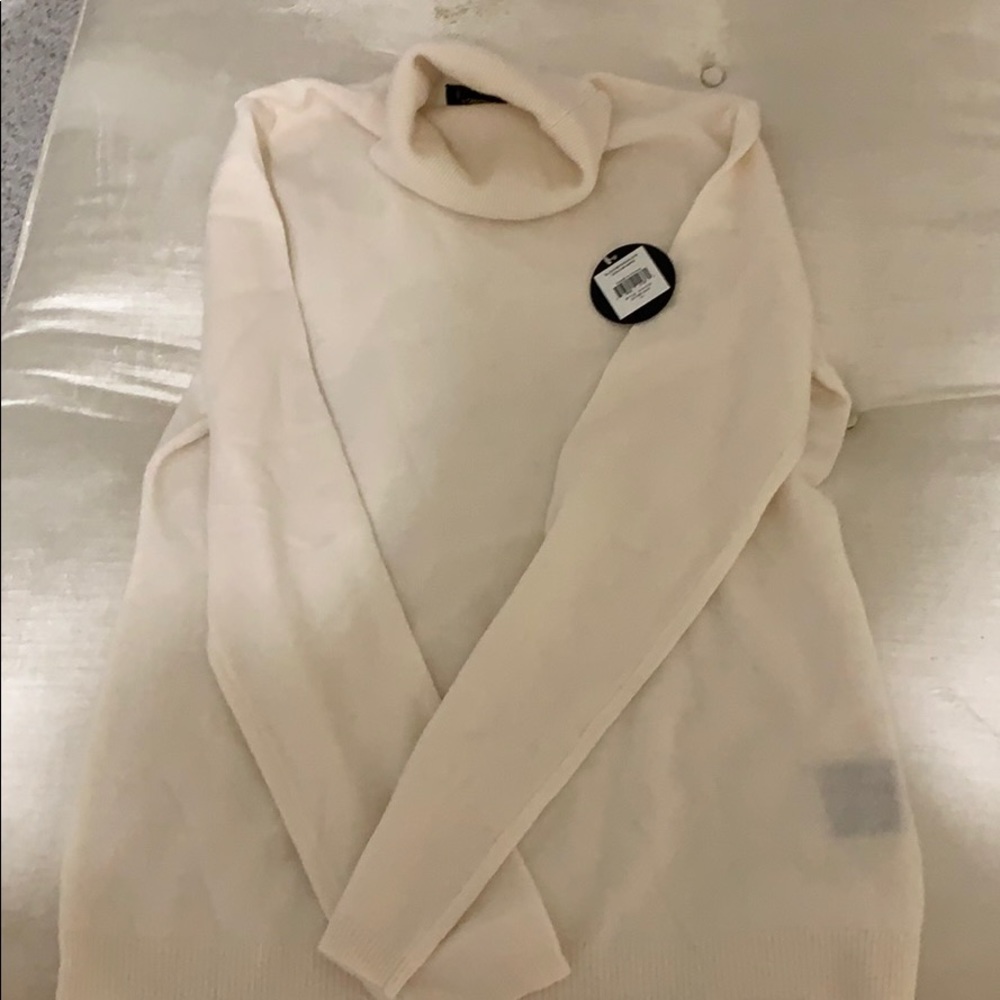Cashmere sweater